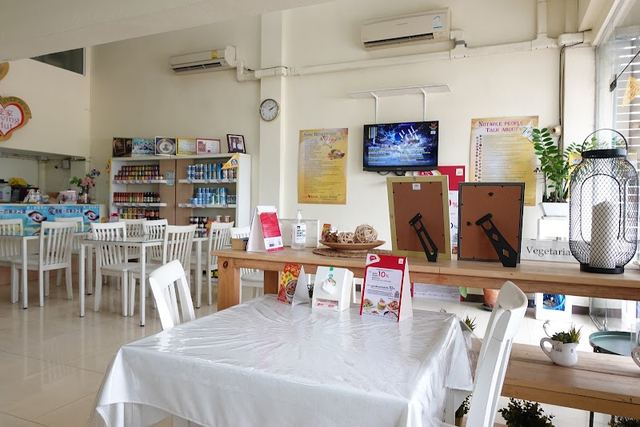 Loving Hut (Rama 3)