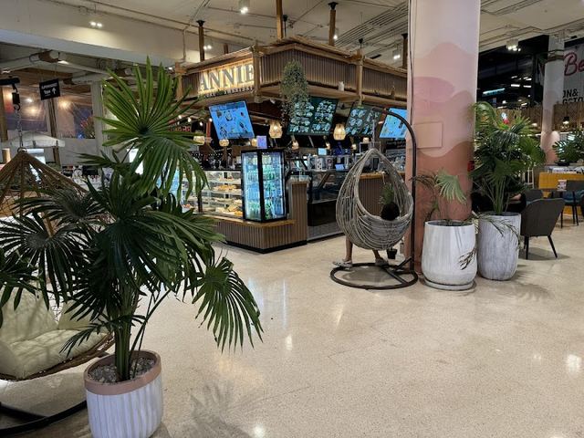 Annie Sweetery & Eatery